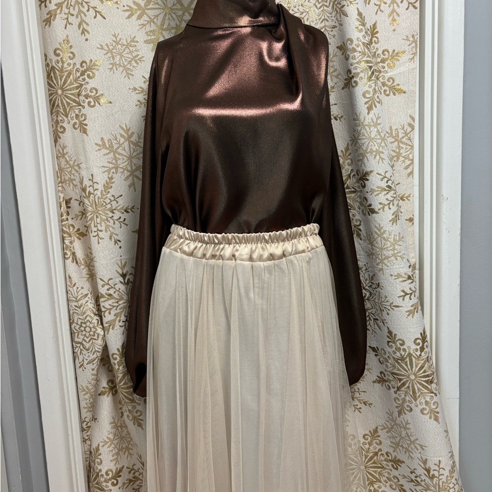 Elegant Cream Maxi Skirt
